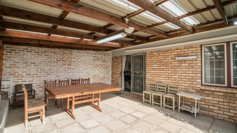 3 Bedroom Property for Sale in Beacon Bay North Eastern Cape